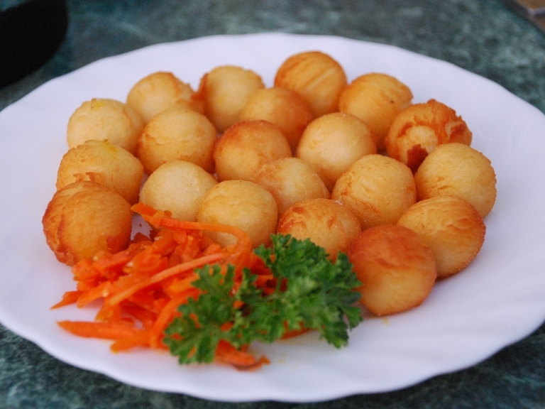 Картофельные шарики из пюре: рецепт