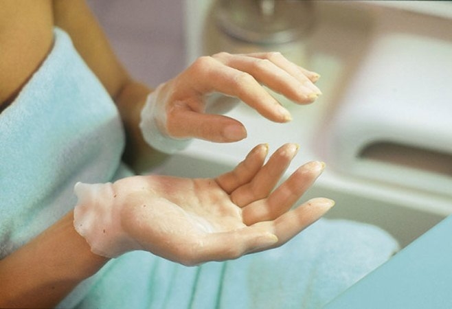 Что делать, если облазит кожа на пальцах рук?