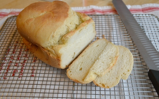 Обычный бездрожжевой хлеб в хлебопечке