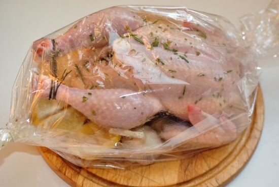 Как приготовить курицу в пакете для запекания