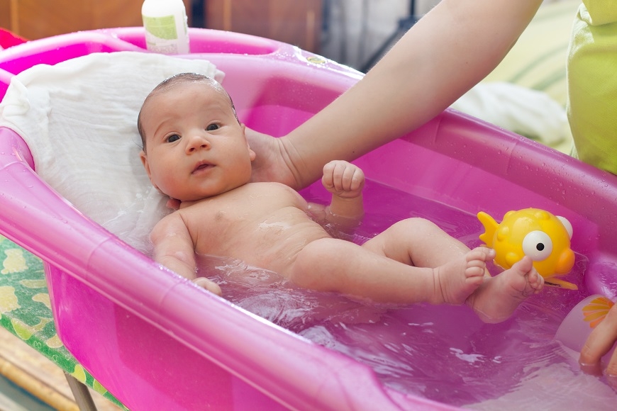 Что важно знать родителям перед тем, как начинать купать младенца?