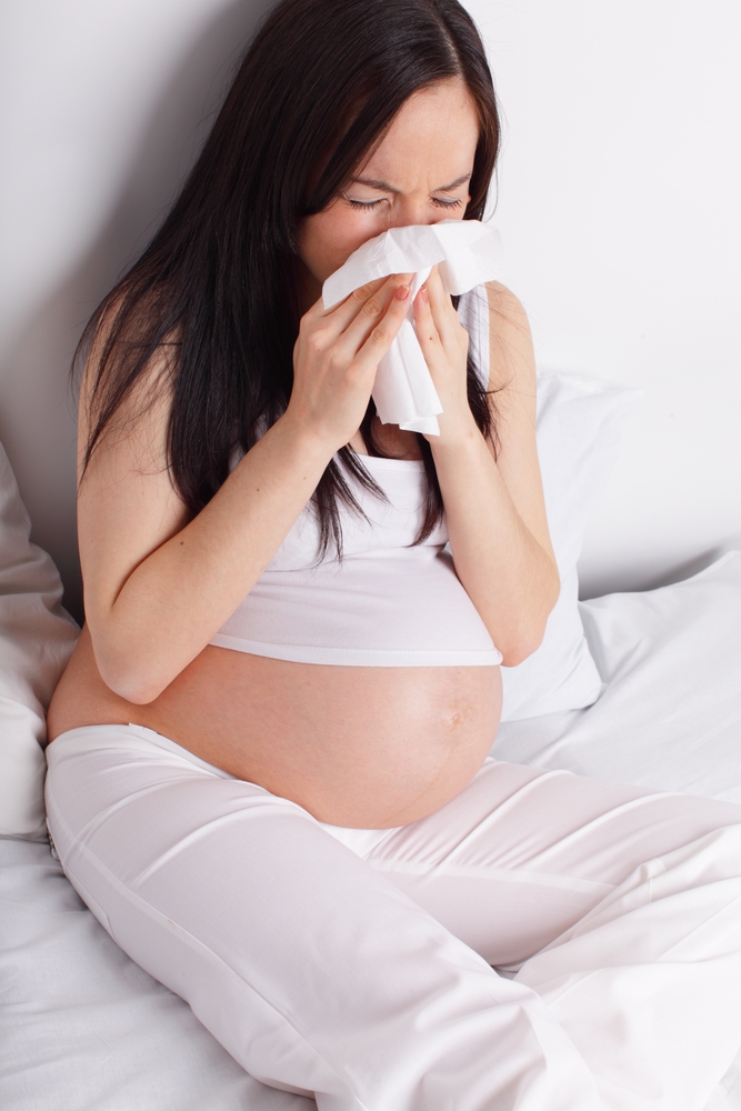 Какими каплями можно капать нос при беременности