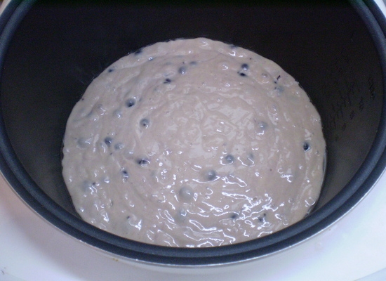 Пирог на кефире с вареньем в мультиварке: приготовление