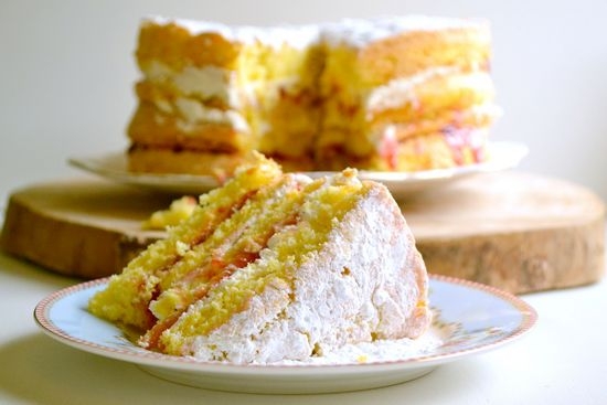 Торт медовый бисквитный со сметанным кремом