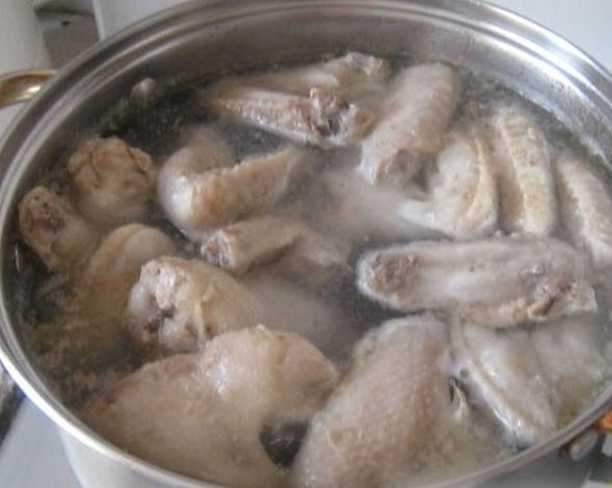 Как сварить вермишелевый суп с курицей быстро и вкусно: шаг 2