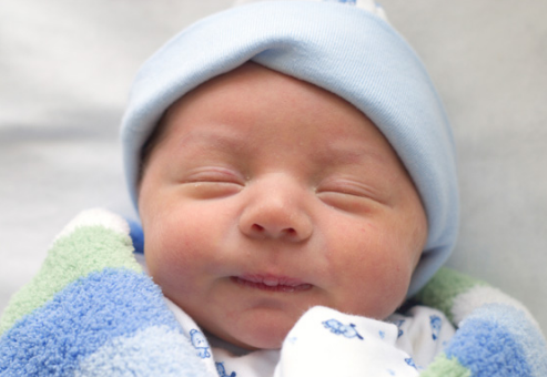 Уход за новорожденным мальчиком: правила гигиены