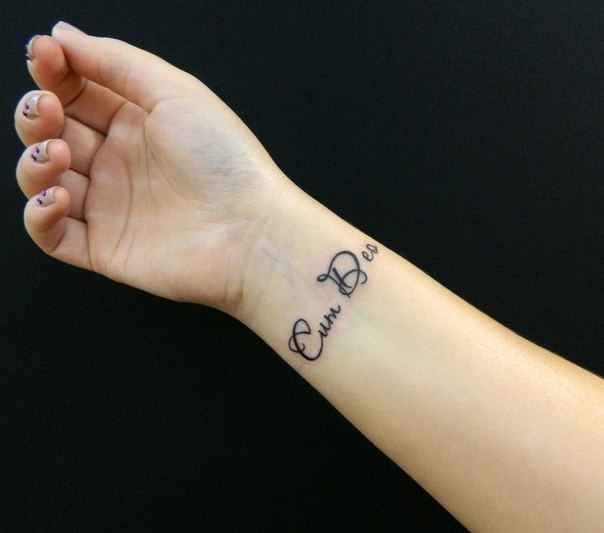 Татуировки на руке для девушек. Как выбрать татуировку?