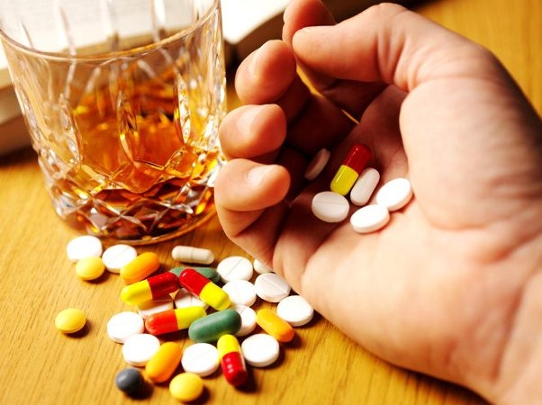 Почему нельзя пить алкоголь с антибиотиками?