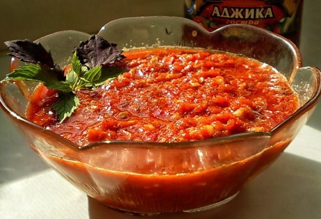 Аджика из красного болгарского перца: приготовление