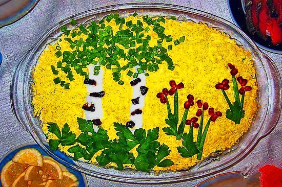 Салат украшенный  - пейзаж, березы