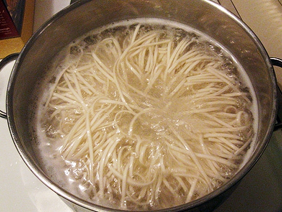 Запеканка из вермишели с фаршем в духовке: рецепт с фото 1