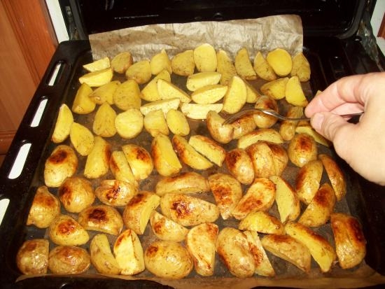 Запеченная картошка в духовке в мундире 