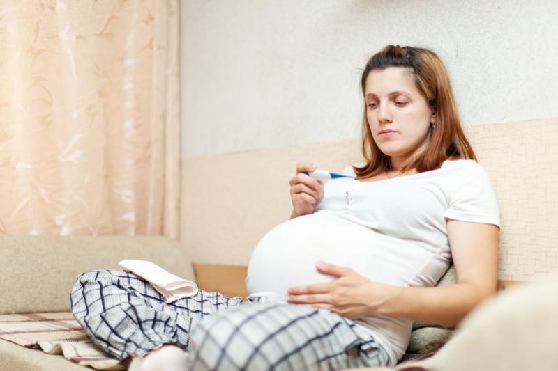 Какой риск несет банальная простуда во время беременности?