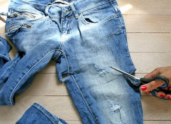 Рваные джинсы своими руками: пошаговая инструкция
