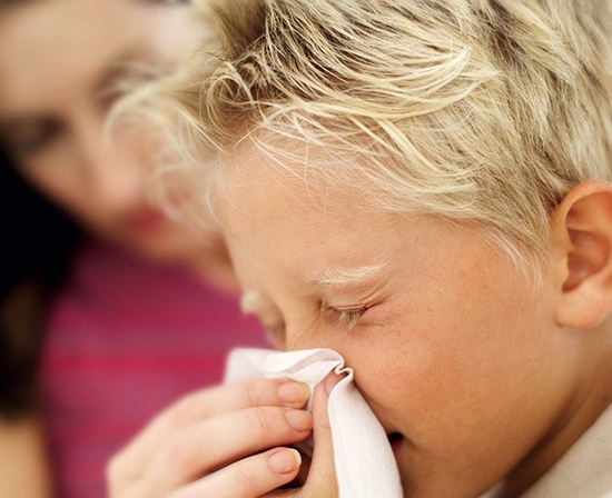 В нос детям можно капать раствор Диоксидина, содержащийся в ампулах