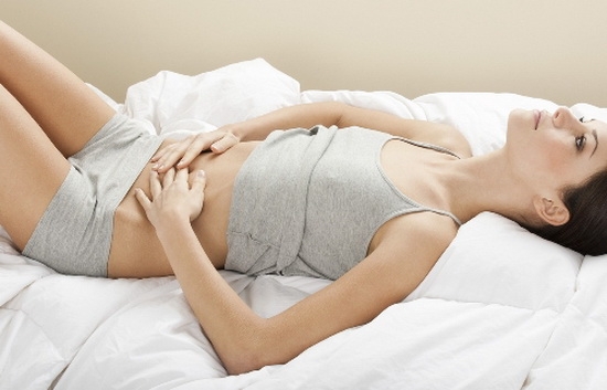 Как определить внематочную беременность в домашних условиях по симптомам?