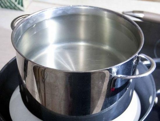 Суп с фрикадельками: подготовка воды