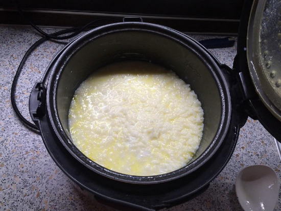 Молочная рисовая каша в мультиварке Поларис: приготовление