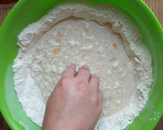 Хачапури с сыром: приготовление теста