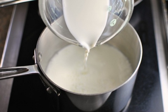 Как варить овсянку на молоке: кипяченое молоко