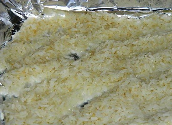 Куриные крылышки с рисом в духовке: рис