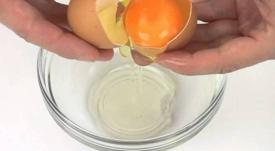Пышный кляр для куриного филе: яйца