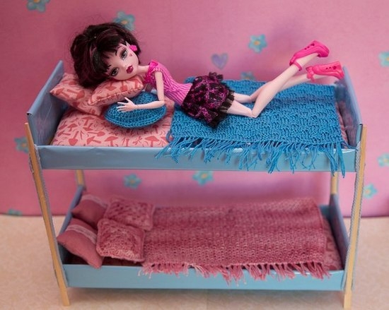  Как сделать двухъярусную кровать куклам Монстер Хай?