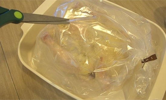 Курица в духовке в пакете для запекания