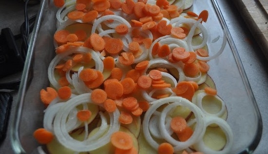 Лук и морковь для маринада к рыбе