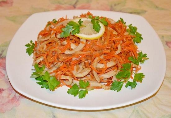 Салат из кальмаров с корейской морковкой