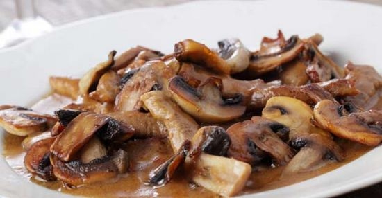 Рецепт бефстроганова из говядины со сметаной и грибами