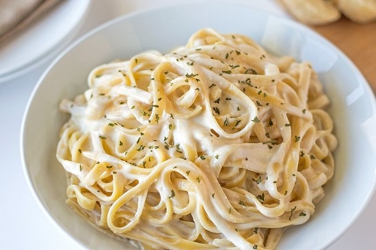 Как приготовить сливочный соус для спагетти?