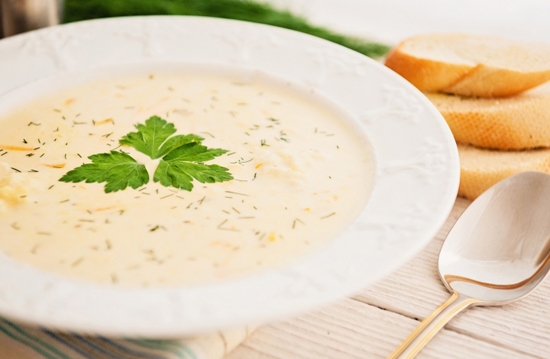 Рецепт домашнего супа с галушками и креветками