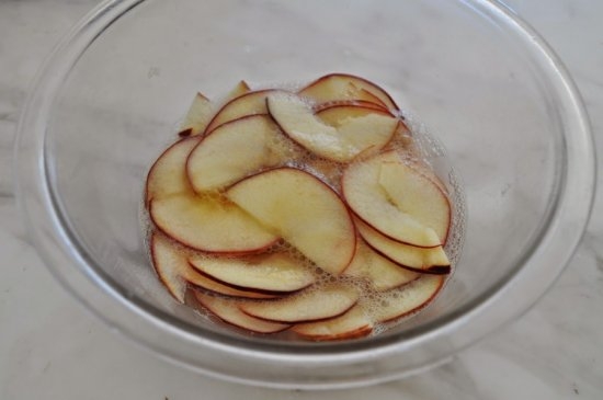 Рецепт розочек из яблок