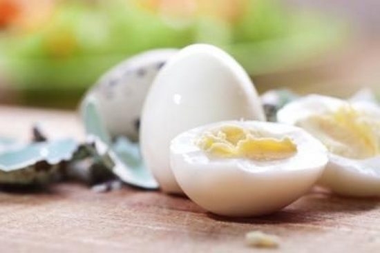 Варим правильно перепелиные яйца