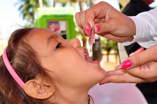 Капли от полиомиелита: побочные действия и последствия
