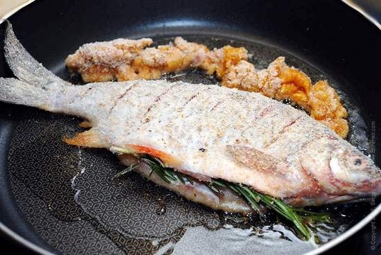 Как жарить рыбу в муке на сковороде