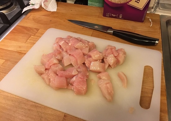 Подготовим куриные грудки