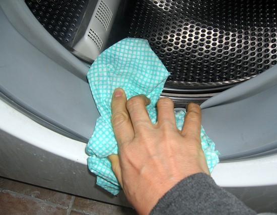Как избавиться от запаха плесени в стиральной машине