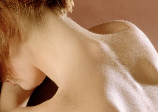 Причины возникновения шишки на шее сзади 