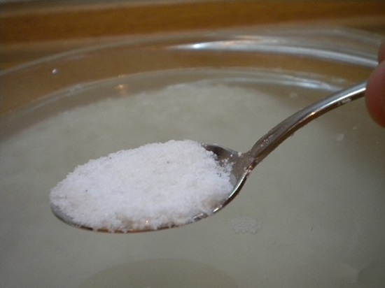 Добавляем по вкусу поваренную мелкозернистую соль