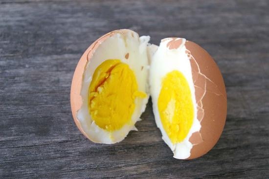 Сколько белка в курином яйце?