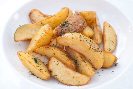 Картофель по-селянски: рецепт, калорийность