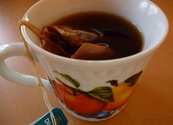 Коптим скумбрию с помощью луковой лузги и черного чая: шаг 6