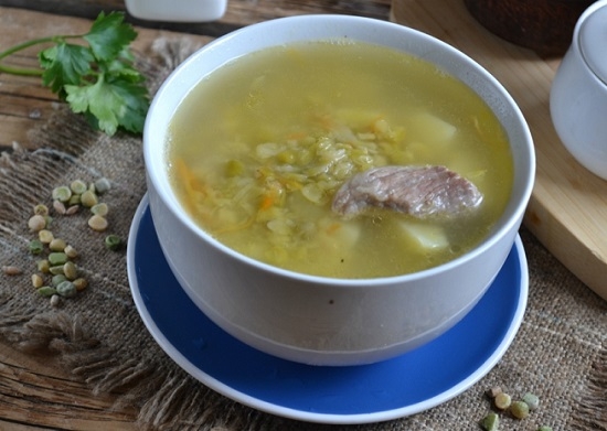 Гороховый суп на свином бульоне
