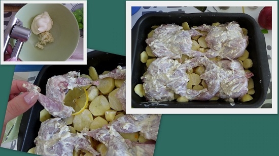 Выкладываем перепелов на картофель