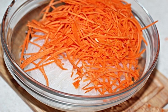 Нашинкованная морковь
