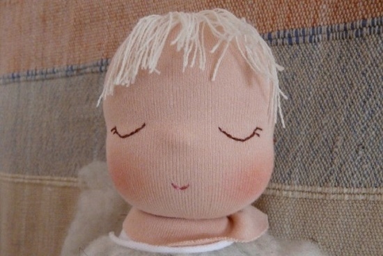 спящая вальдорфская кукла: мастер-класс