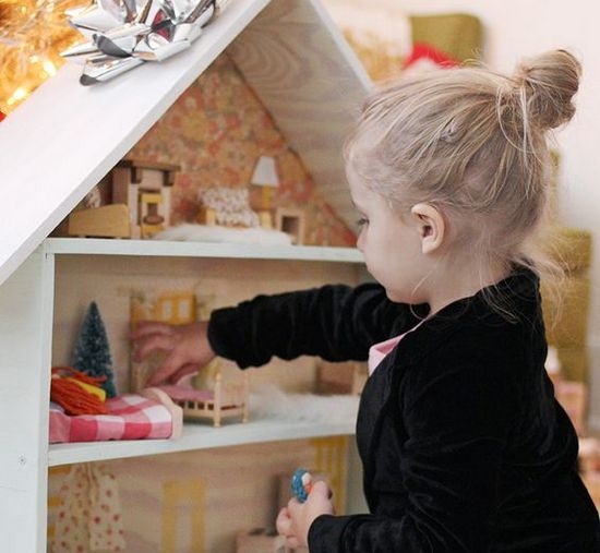 Делаем кукольный домик для дочурки