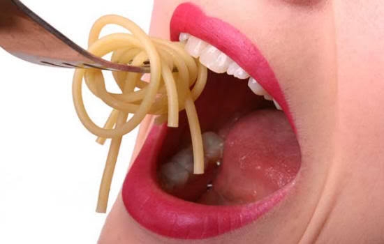 Как едят спагетти?